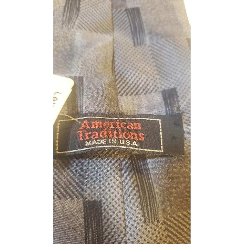 American‎ Traditions Neck Tie Men's Classic Style 100% Italian Silk Blue USA